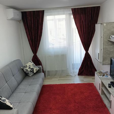 Appartamento Apartament Hd Hunedoara Esterno foto