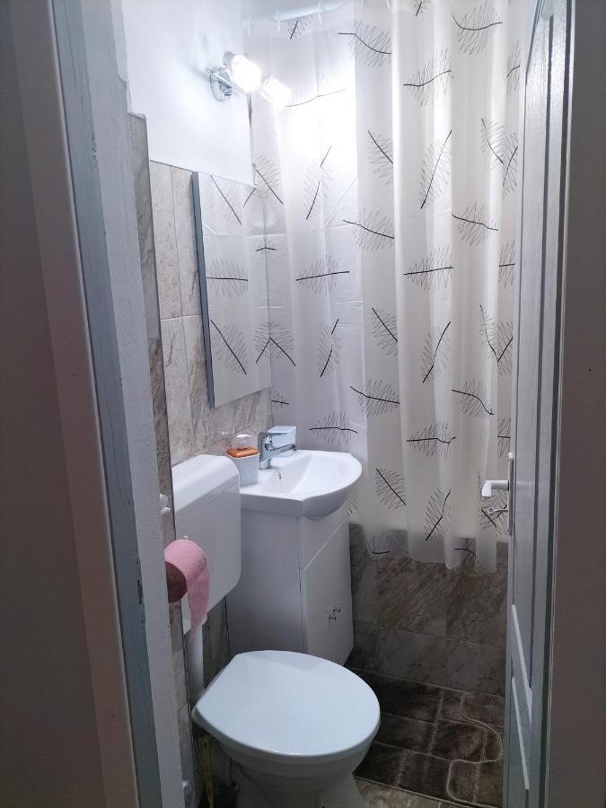 Appartamento Apartament Hd Hunedoara Esterno foto