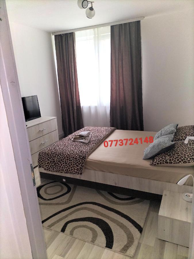 Appartamento Apartament Hd Hunedoara Esterno foto