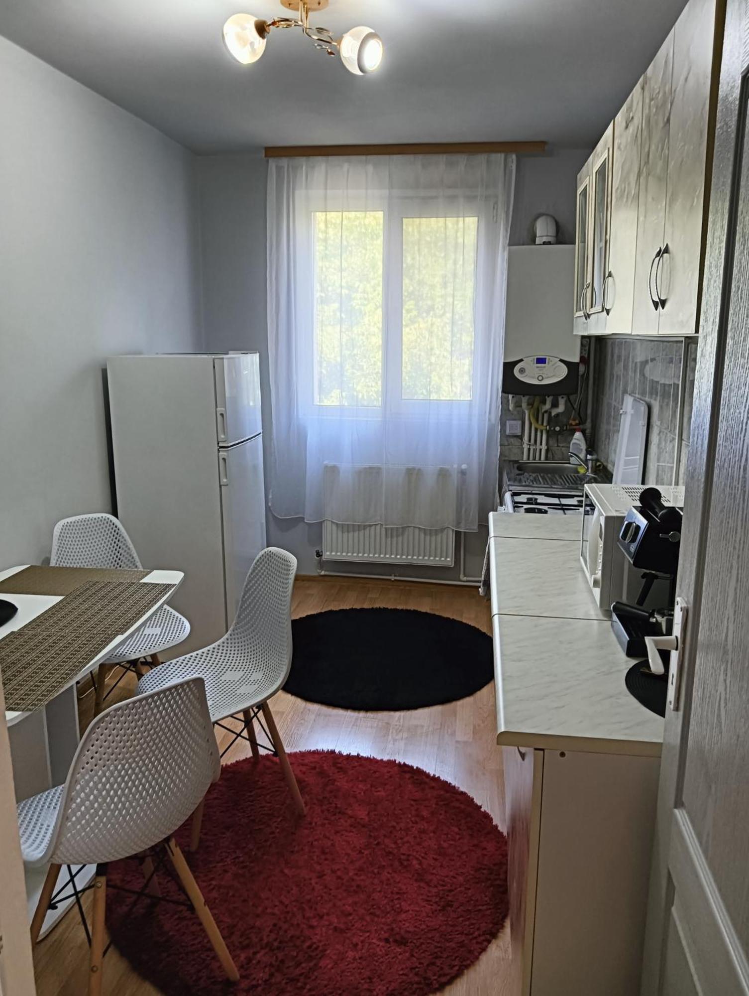 Appartamento Apartament Hd Hunedoara Esterno foto